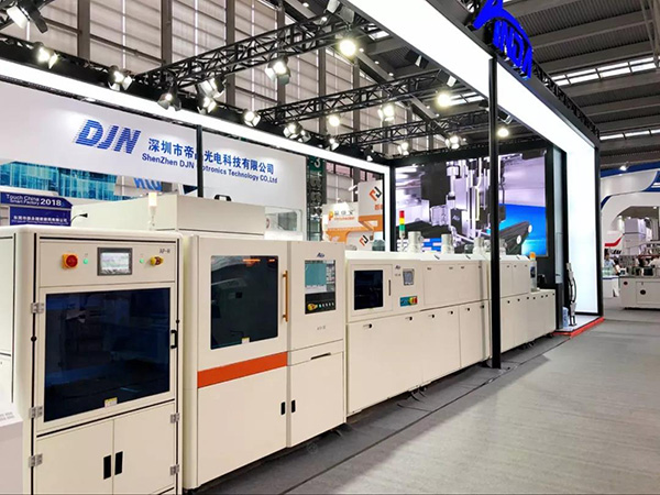 实时报道】聚焦尊龙凯时｜3D曲面玻璃展