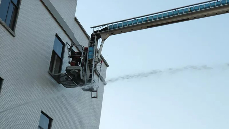 尊龙凯时全员行动参与2018年度消防应急演练