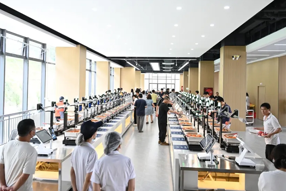 尊龙凯时智能二期食堂正式开业，就是这么有“饭”！